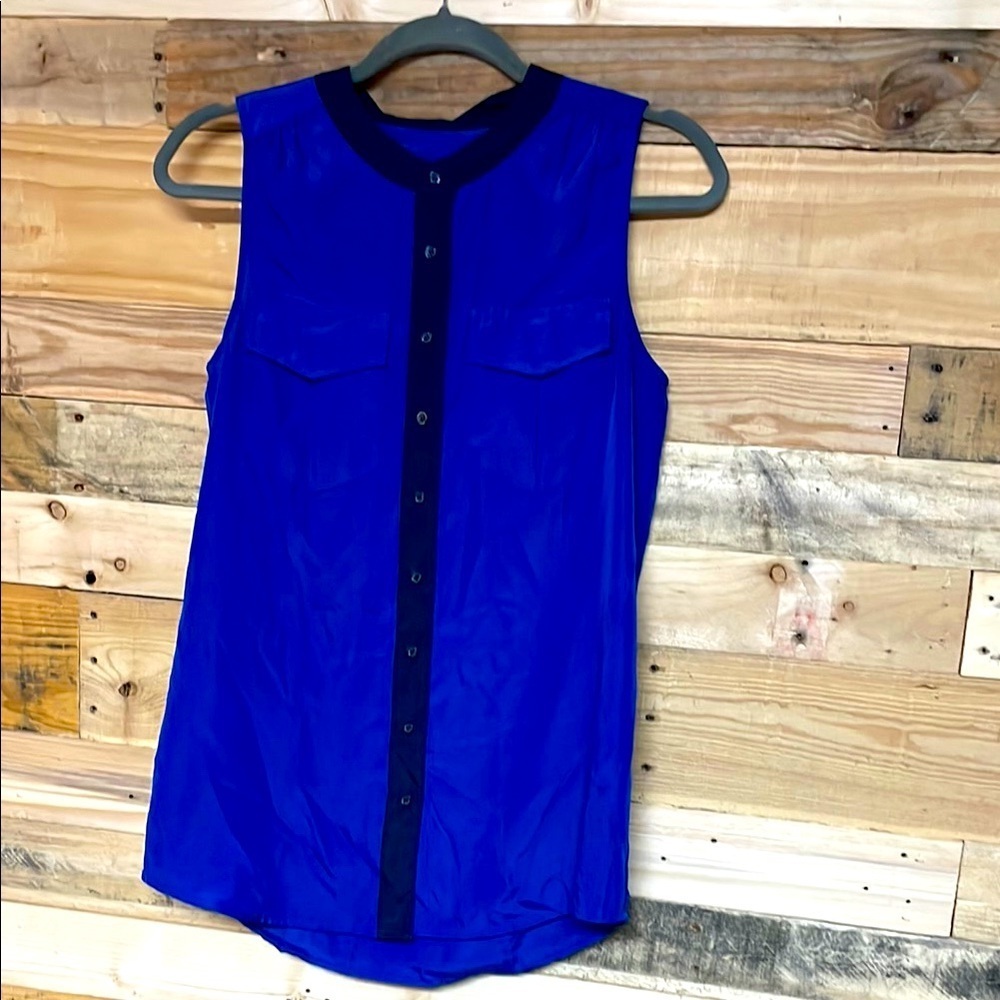 J.Crew Size 4 Blue with Navy Sleeveless Silk Button Down Blouse with pockets